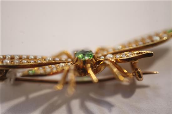 An Edwardian gold and silver, sapphire and diamond bee brooch, 35mm.